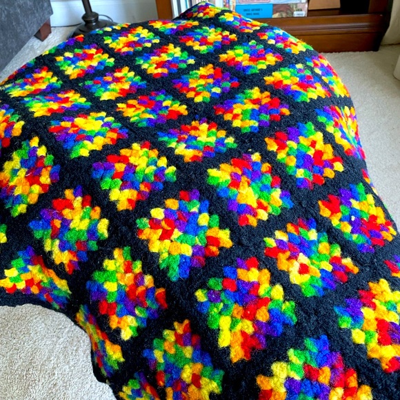 Hand Crafted Other - Vintage Large Granny Square Crochet Afghan EUC
